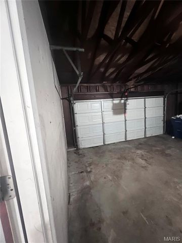 5891 Sir Edward Lane, Florissant, MO 63033