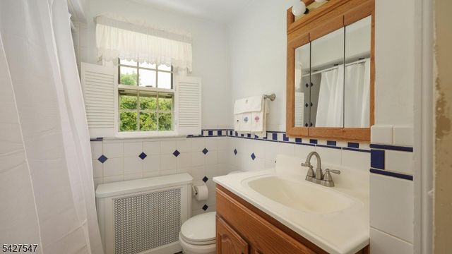 1 Roselle Ave, Cranford Twp., NJ 07016