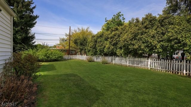 1 Roselle Ave, Cranford Twp., NJ 07016