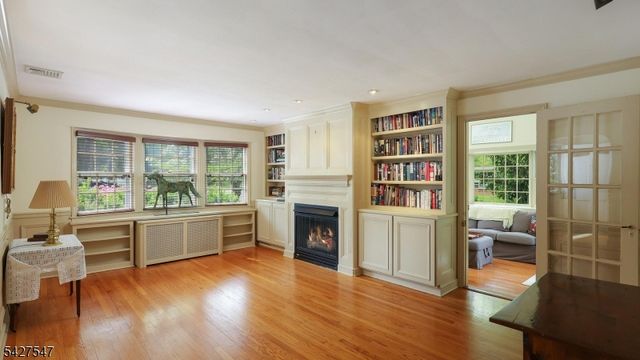 1 Roselle Ave, Cranford Twp., NJ 07016