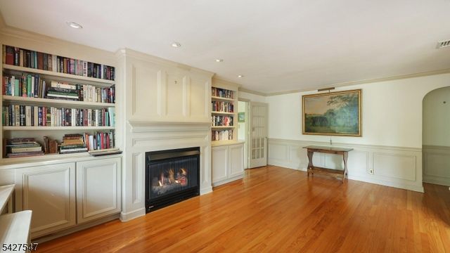 1 Roselle Ave, Cranford Twp., NJ 07016