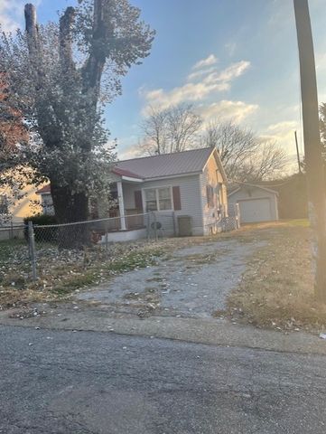 514 Hayes Ave, Lawrenceburg, TN 38464