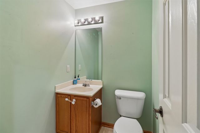 2200 Hart Avenue 2, Des Moines, IA 50320