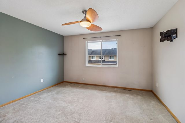 2200 Hart Avenue 2, Des Moines, IA 50320