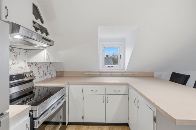 135 Columbia Avenue 3, Cranston, RI 02905