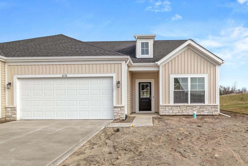 6176 River Run Avenue, Portage, IN 46368