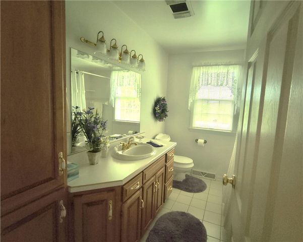 106 ELISE DR, Center Twp, PA 16001