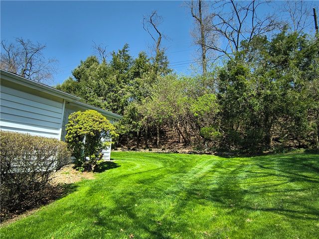 106 ELISE DR, Center Twp, PA 16001