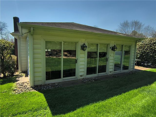 106 ELISE DR, Center Twp, PA 16001