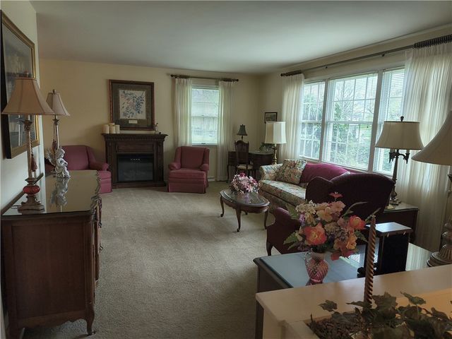 106 ELISE DR, Center Twp, PA 16001