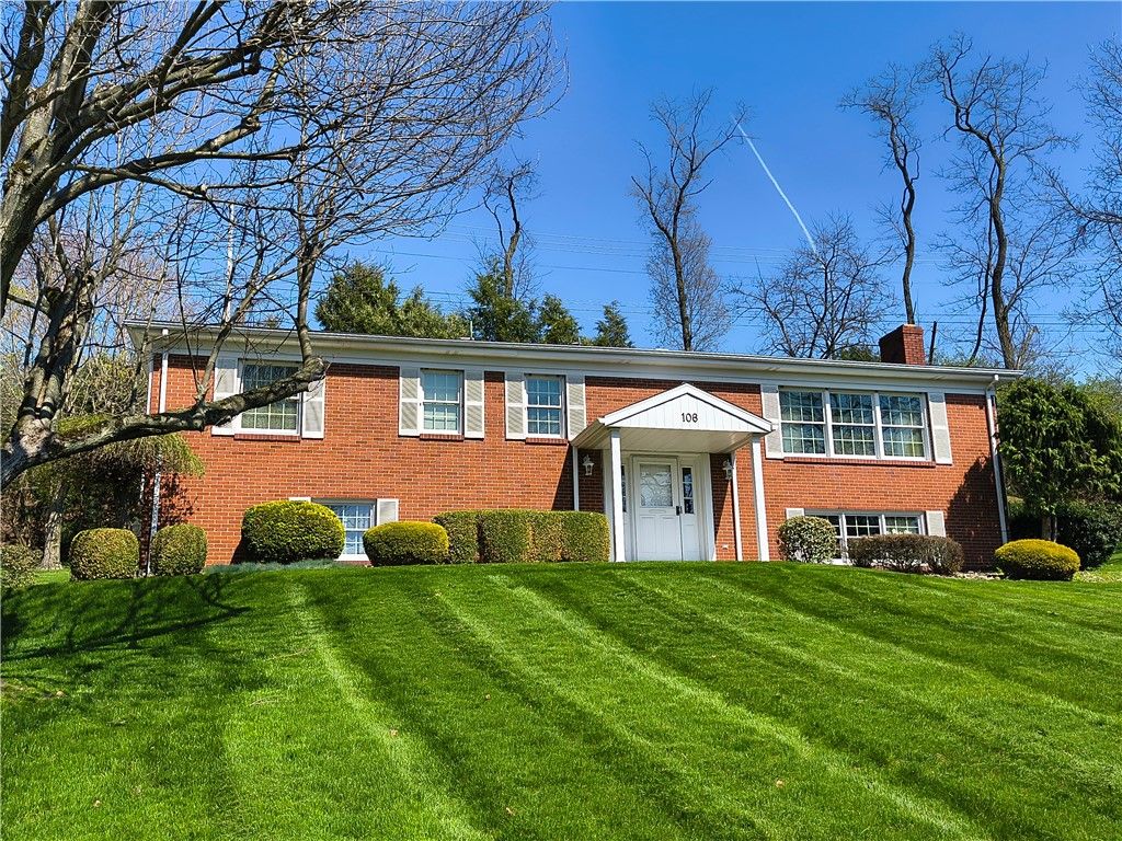 106 ELISE DR, Center Twp, PA 16001