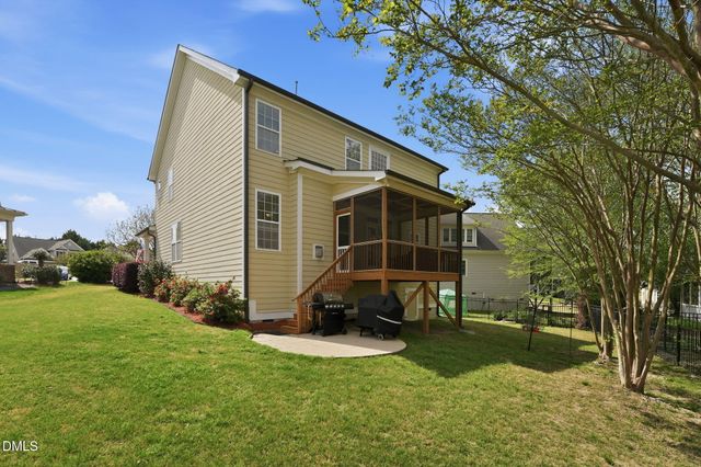 418 Stranraer Court, Fuquay Varina, NC 27526