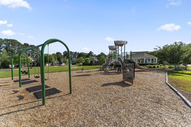 418 Stranraer Court, Fuquay Varina, NC 27526