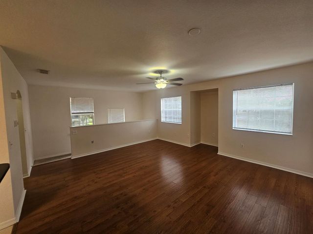 118 SW Peacock Boulevard 10203, Port St Lucie, FL 34986