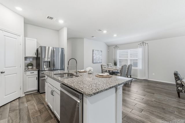 32125 Giant Oak, Bulverde, TX 78163