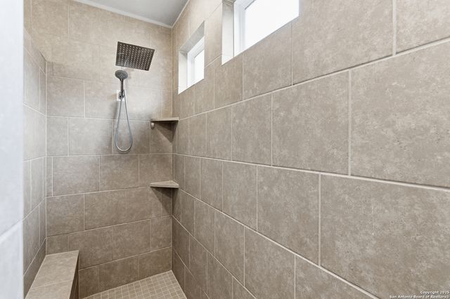 32125 Giant Oak, Bulverde, TX 78163