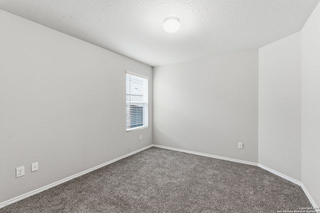 32125 Giant Oak, Bulverde, TX 78163