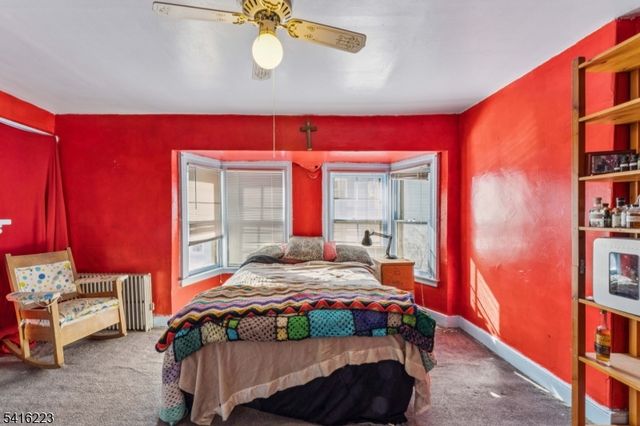 27 Oakland Ave, Bloomfield Twp., NJ 07003