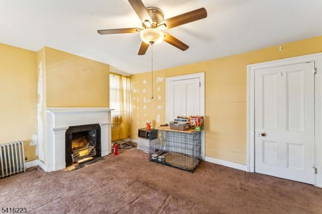 27 Oakland Ave, Bloomfield Twp., NJ 07003