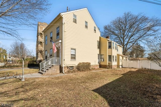 27 Oakland Ave, Bloomfield Twp., NJ 07003