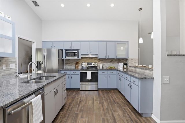 833 NW 45TH TERRACE, Gainesville, FL 32605