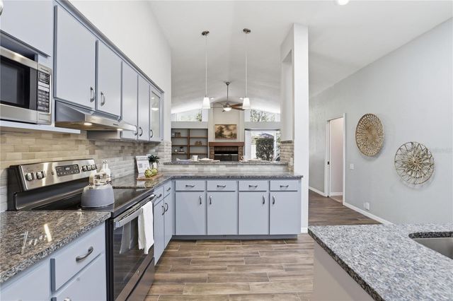 833 NW 45TH TERRACE, Gainesville, FL 32605