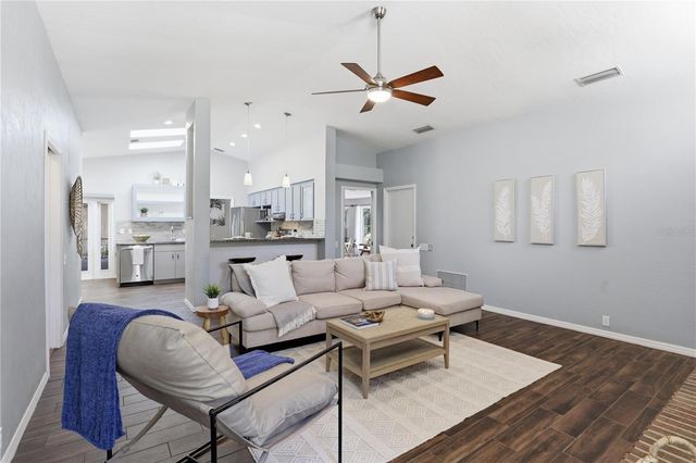 833 NW 45TH TERRACE, Gainesville, FL 32605