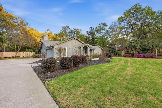 833 NW 45TH TERRACE, Gainesville, FL 32605