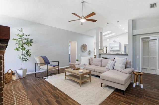 833 NW 45TH TERRACE, Gainesville, FL 32605