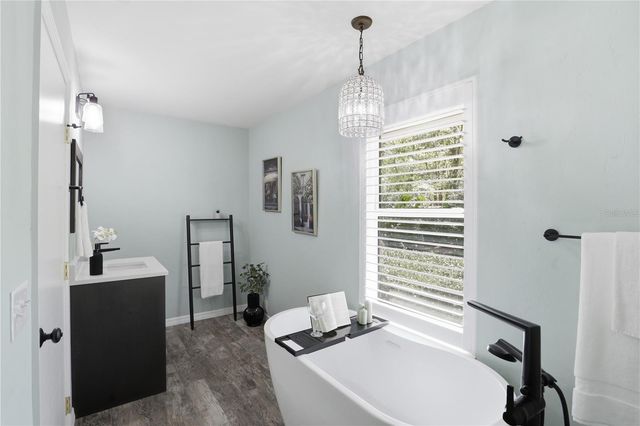 833 NW 45TH TERRACE, Gainesville, FL 32605