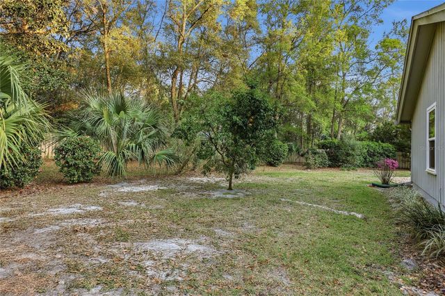 833 NW 45TH TERRACE, Gainesville, FL 32605