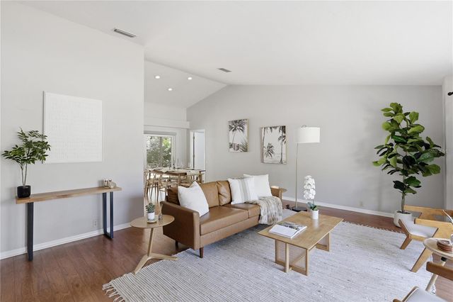 833 NW 45TH TERRACE, Gainesville, FL 32605