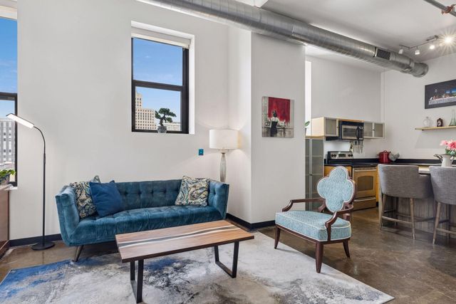 350 Saint Peter St 1012, Saint Paul, MN 55102