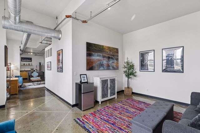 350 Saint Peter St 1012, Saint Paul, MN 55102