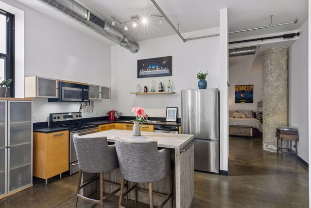 350 Saint Peter St 1012, Saint Paul, MN 55102