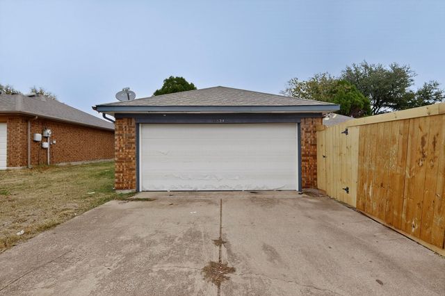 1634 Sunswept Terrace, Lewisville, TX 75077