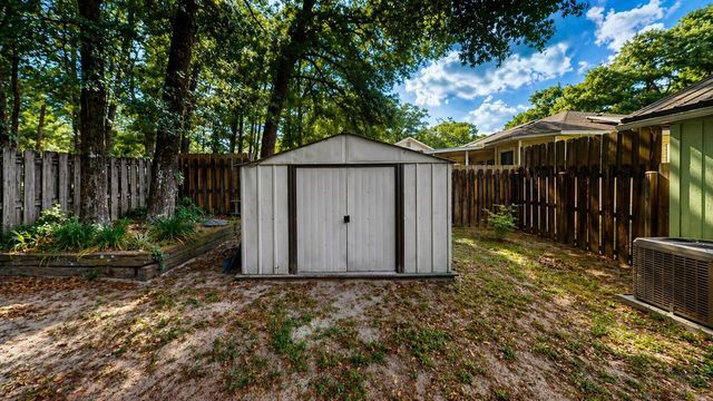 118 Fair Oaks Drive, Crestview, FL 32539