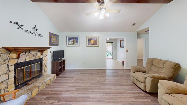 118 Fair Oaks Drive, Crestview, FL 32539