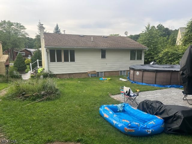 19 Borrego Dr, Woodland Park, NJ 07424