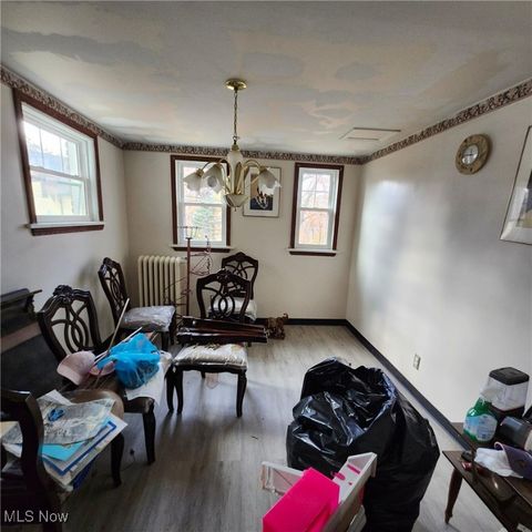 2000 Hanover Drive, East Cleveland, OH 44112