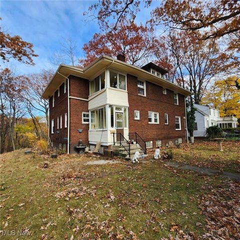 2000 Hanover Drive, East Cleveland, OH 44112