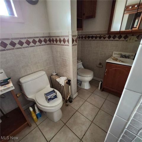 2000 Hanover Drive, East Cleveland, OH 44112