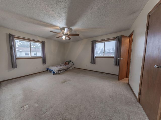 3569 W 1500 S, Kentland, IN 47951