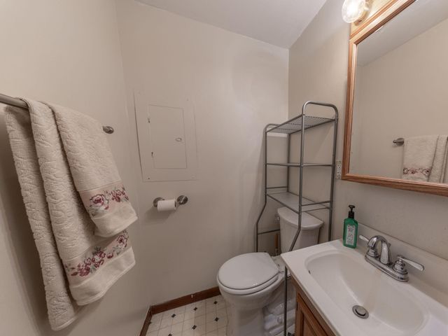 3569 W 1500 S, Kentland, IN 47951