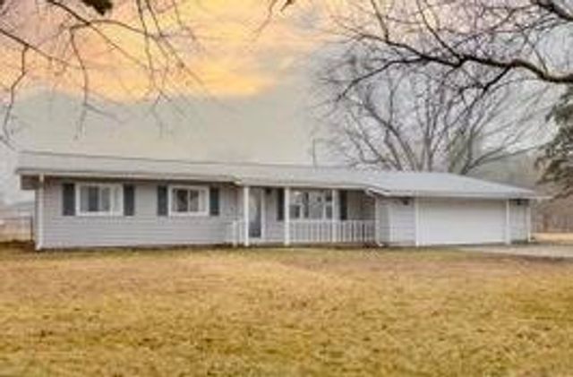 3569 W 1500 S, Kentland, IN 47951