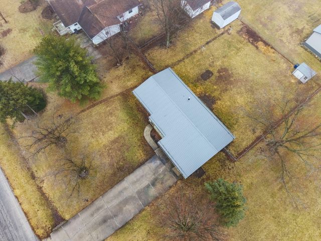 3569 W 1500 S, Kentland, IN 47951