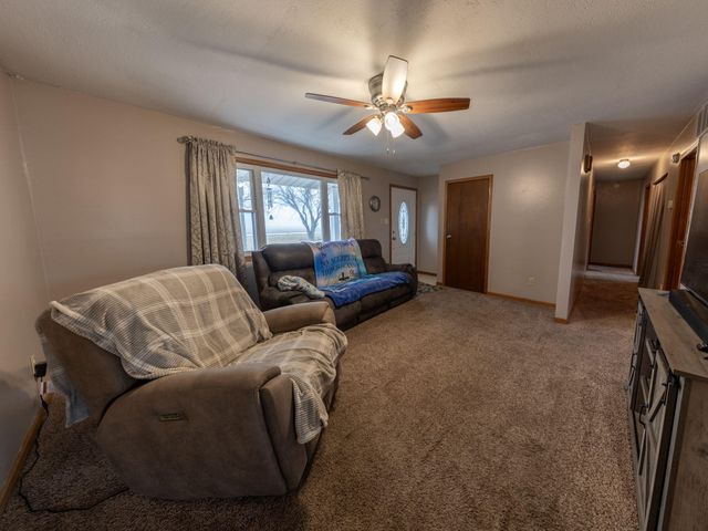 3569 W 1500 S, Kentland, IN 47951