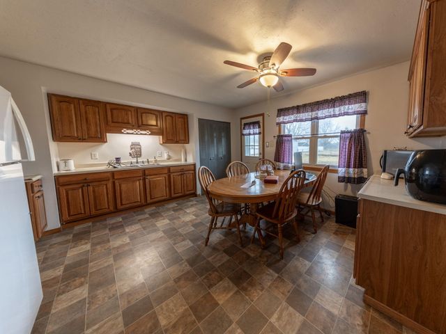 3569 W 1500 S, Kentland, IN 47951