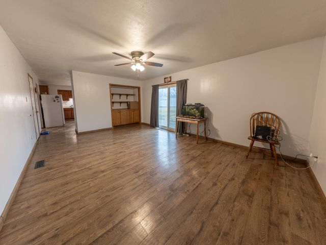 3569 W 1500 S, Kentland, IN 47951