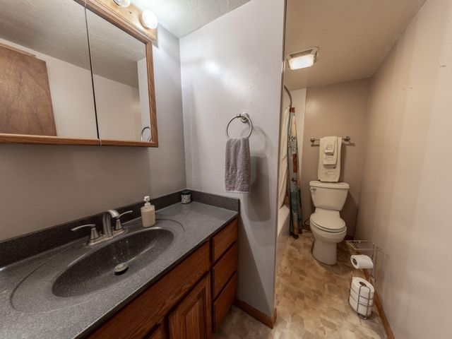 3569 W 1500 S, Kentland, IN 47951